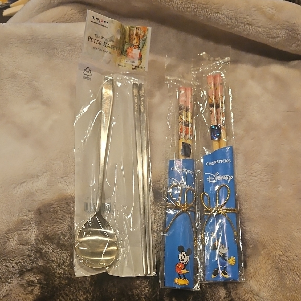 Disney/Peter Rabbit Silver and Blue Utensil Set